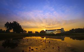 Kensville Golf And Country Club